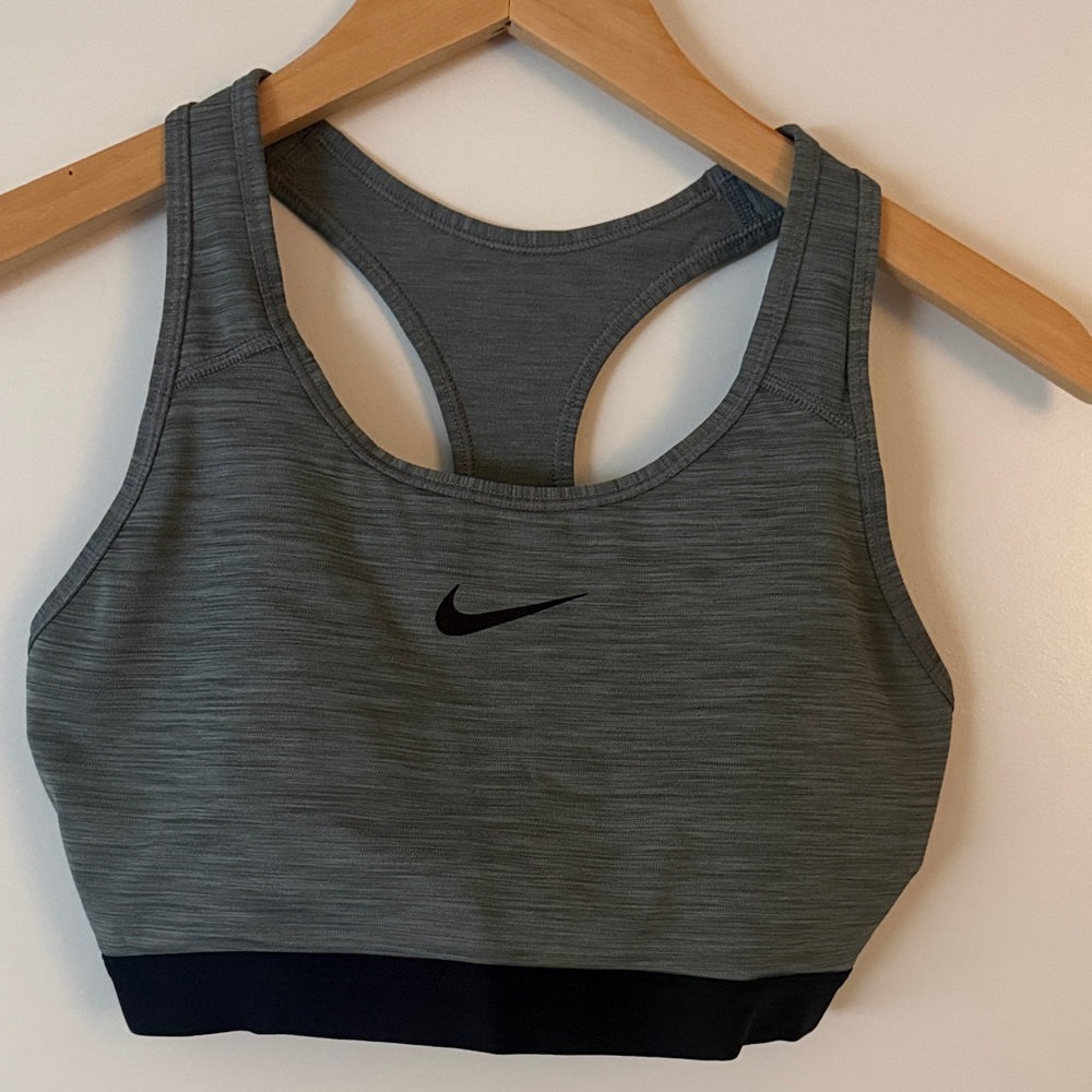 Nike Women's Heathered Gray Sports Bra